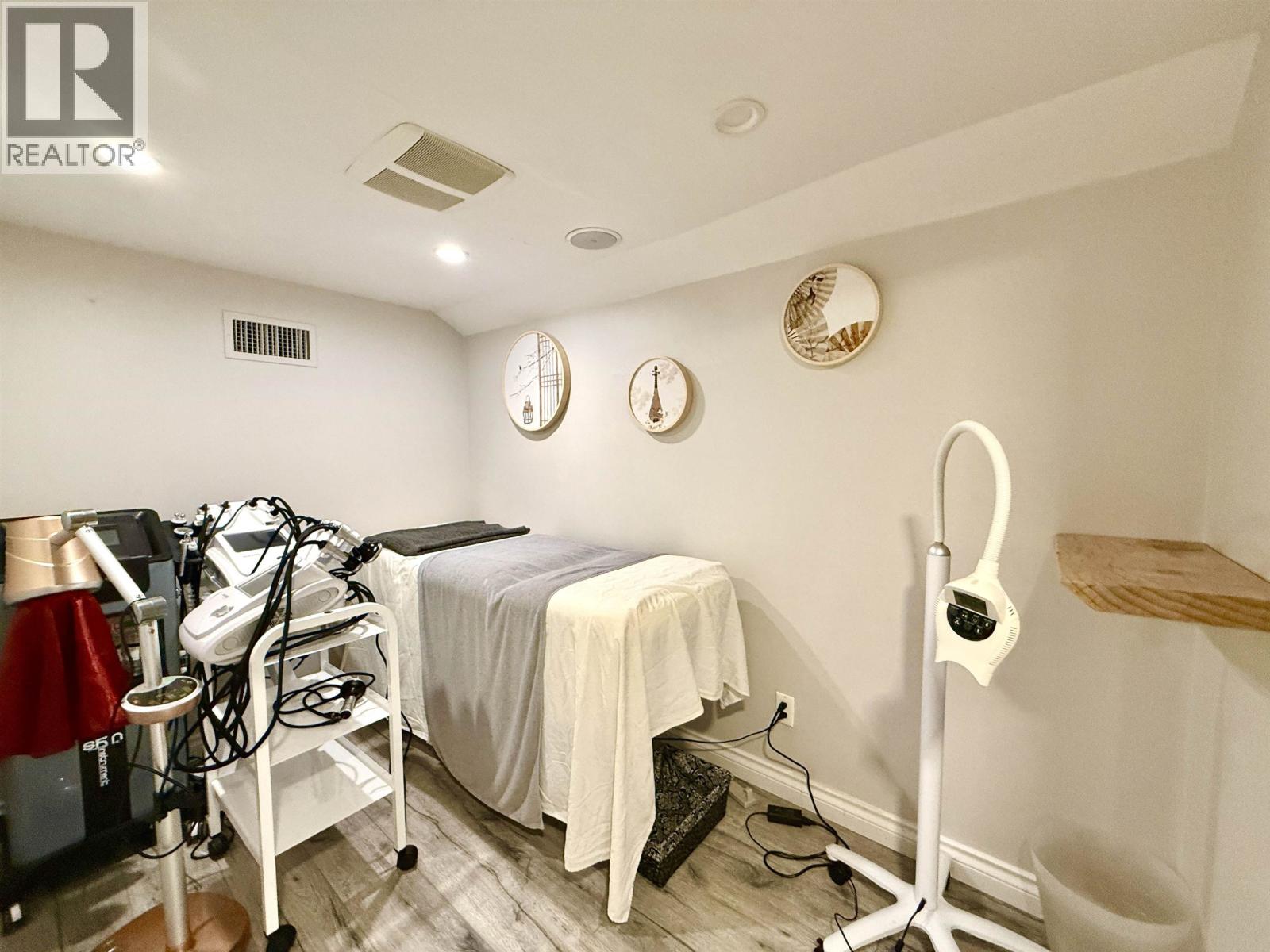 8008 Granville Street, Vancouver, British Columbia  V6P 4Z4 - Photo 5 - C8082713