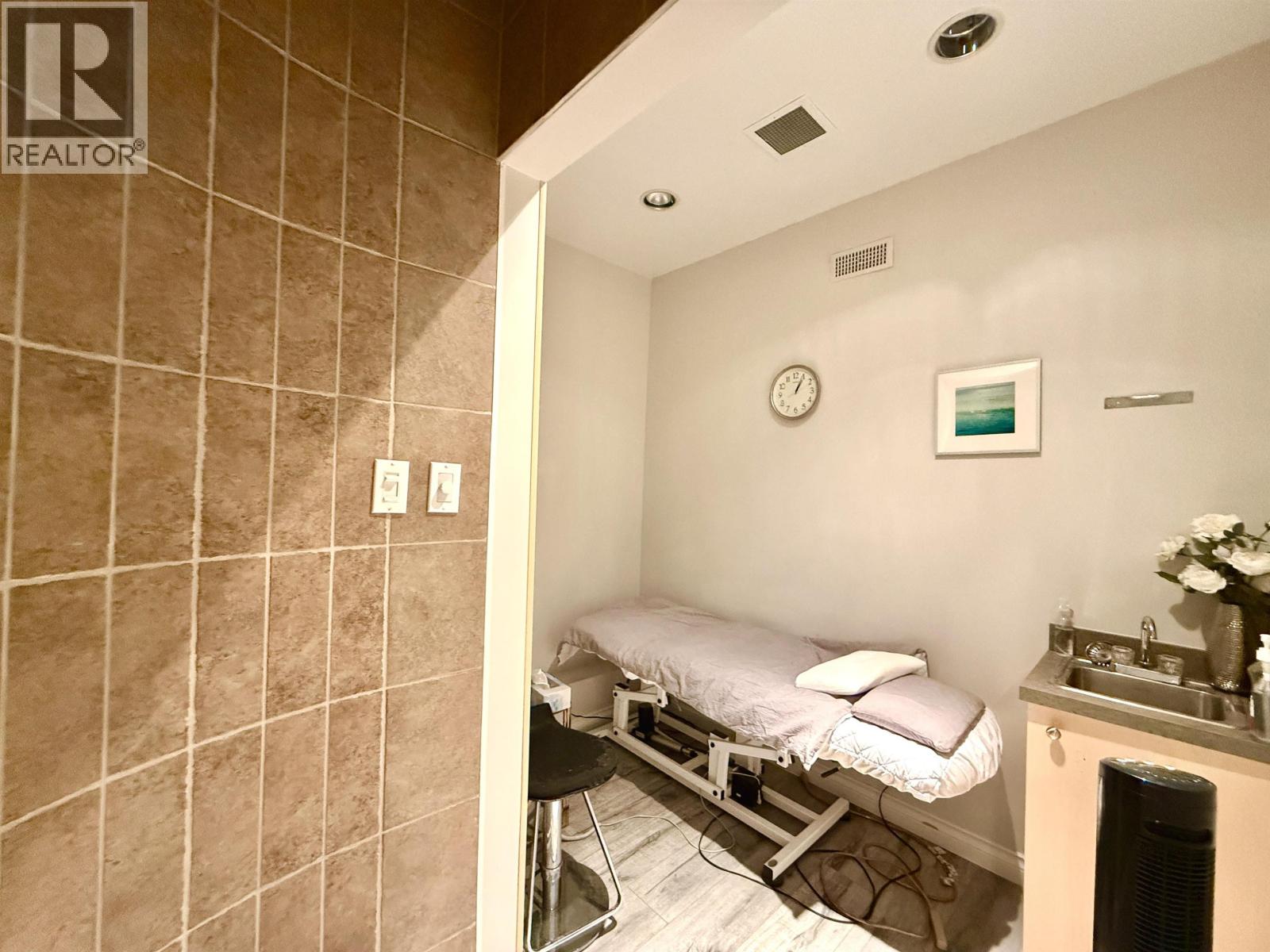 8008 Granville Street, Vancouver, British Columbia  V6P 4Z4 - Photo 24 - C8082713