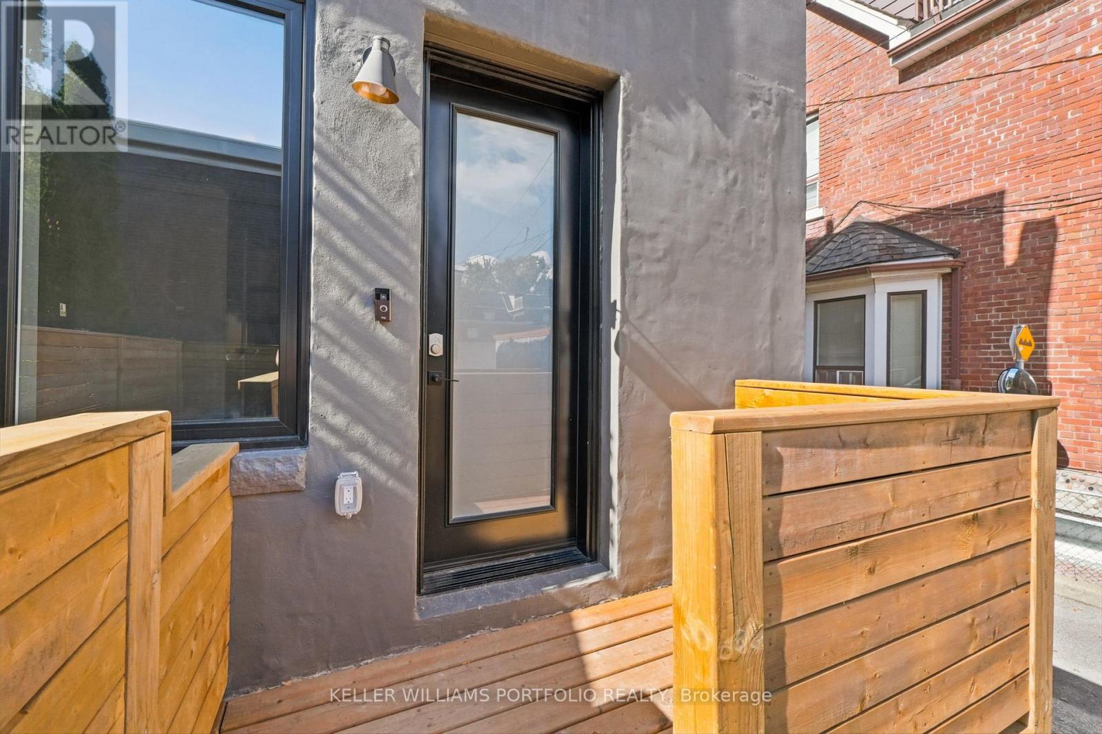 Main Fl - 173 Beatrice Street, Toronto (Palmerston-Little Italy), Ontario  M6G 3E9 - Photo 19 - C13880004