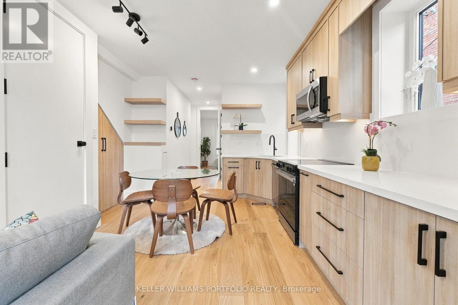 Main Fl - 173 Beatrice Street, Toronto (Palmerston-Little Italy), Ontario  M6G 3E9 - Photo 6 - C13880004