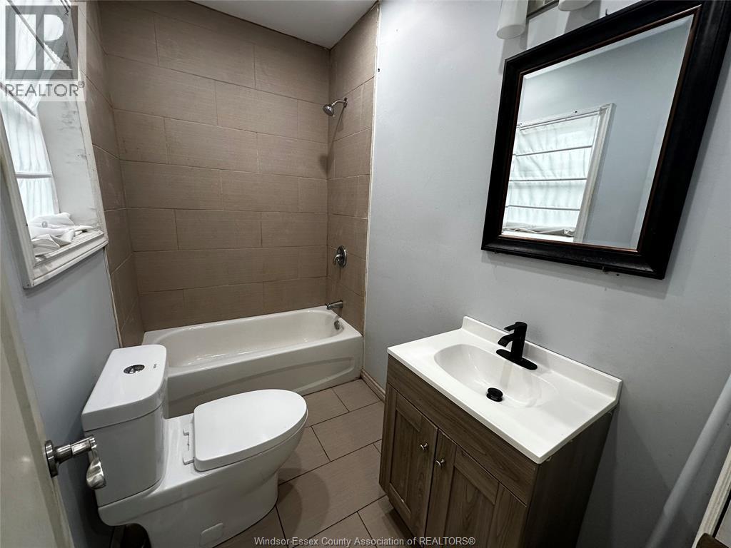 3112 Peter Street, Windsor, Ontario  N9C 1H3 - Photo 4 - 26024860