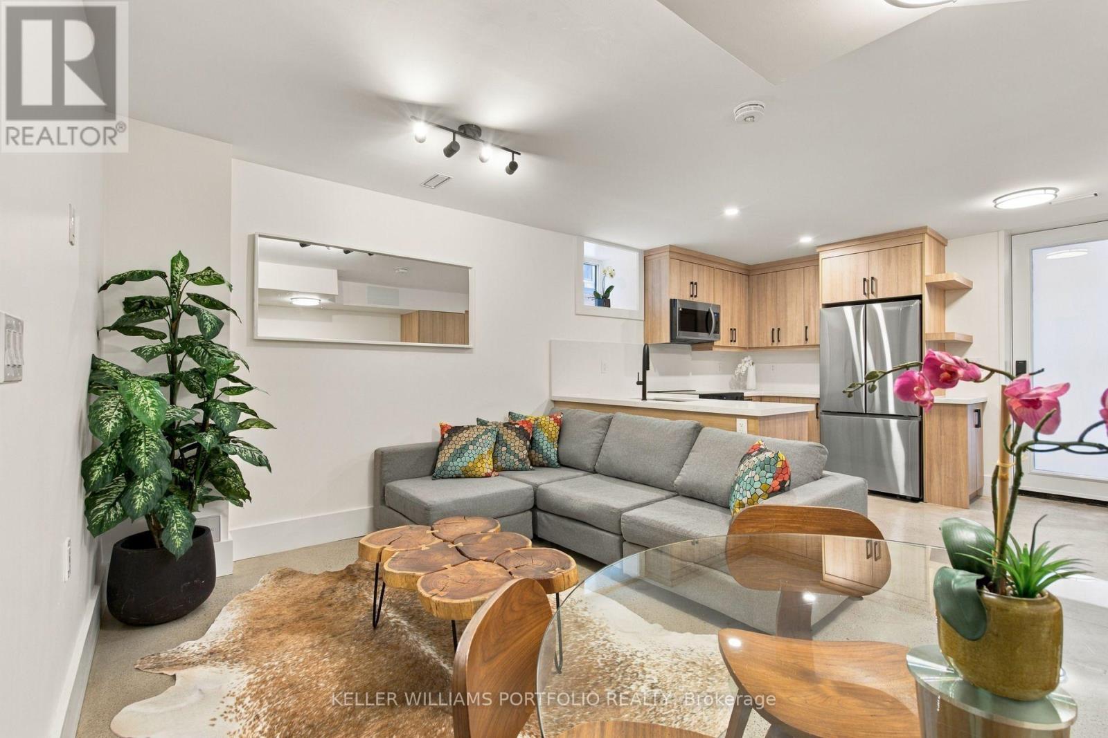 LOWER - 173 BEATRICE STREET, Toronto, Ontario