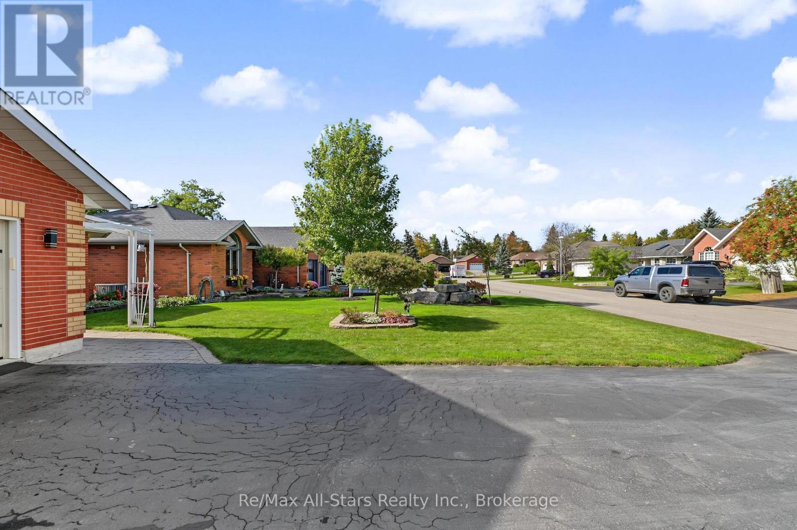 9 Hillview Drive, Kawartha Lakes, Ontario  K0M 1A0 - Photo 4 - X14021828