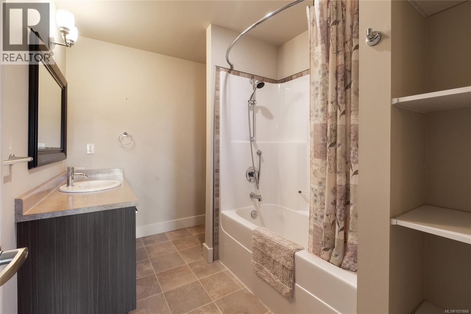 3387 Haida Dr