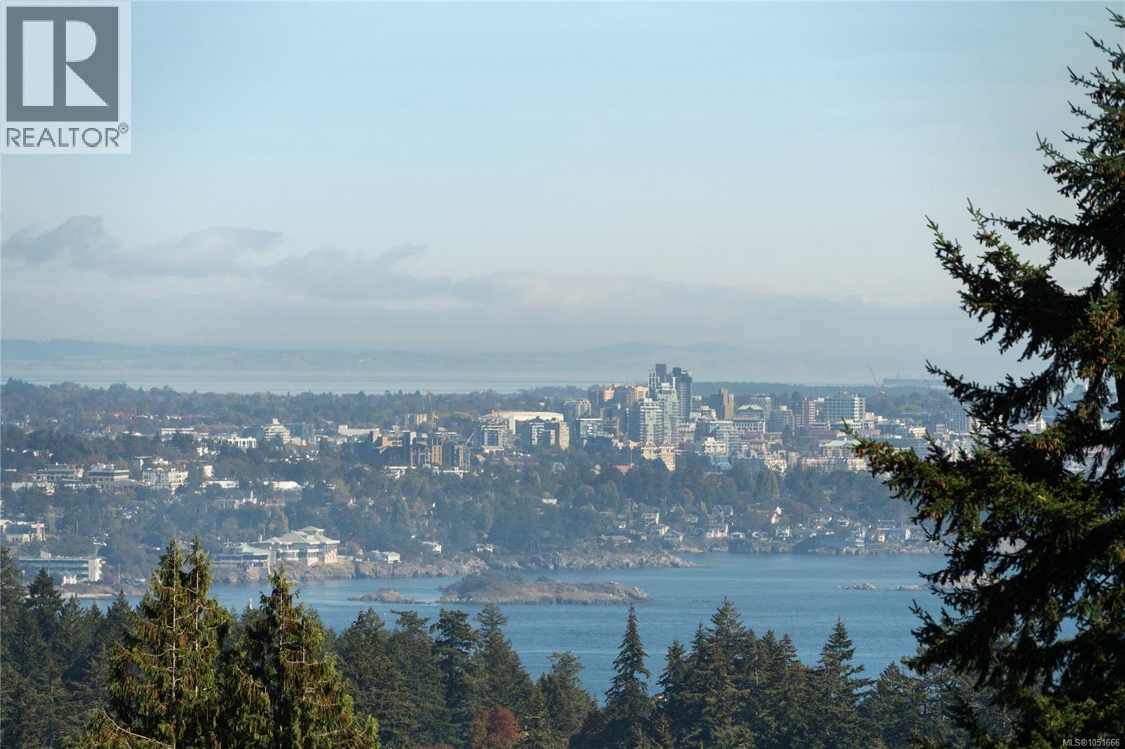 3387 Haida Dr