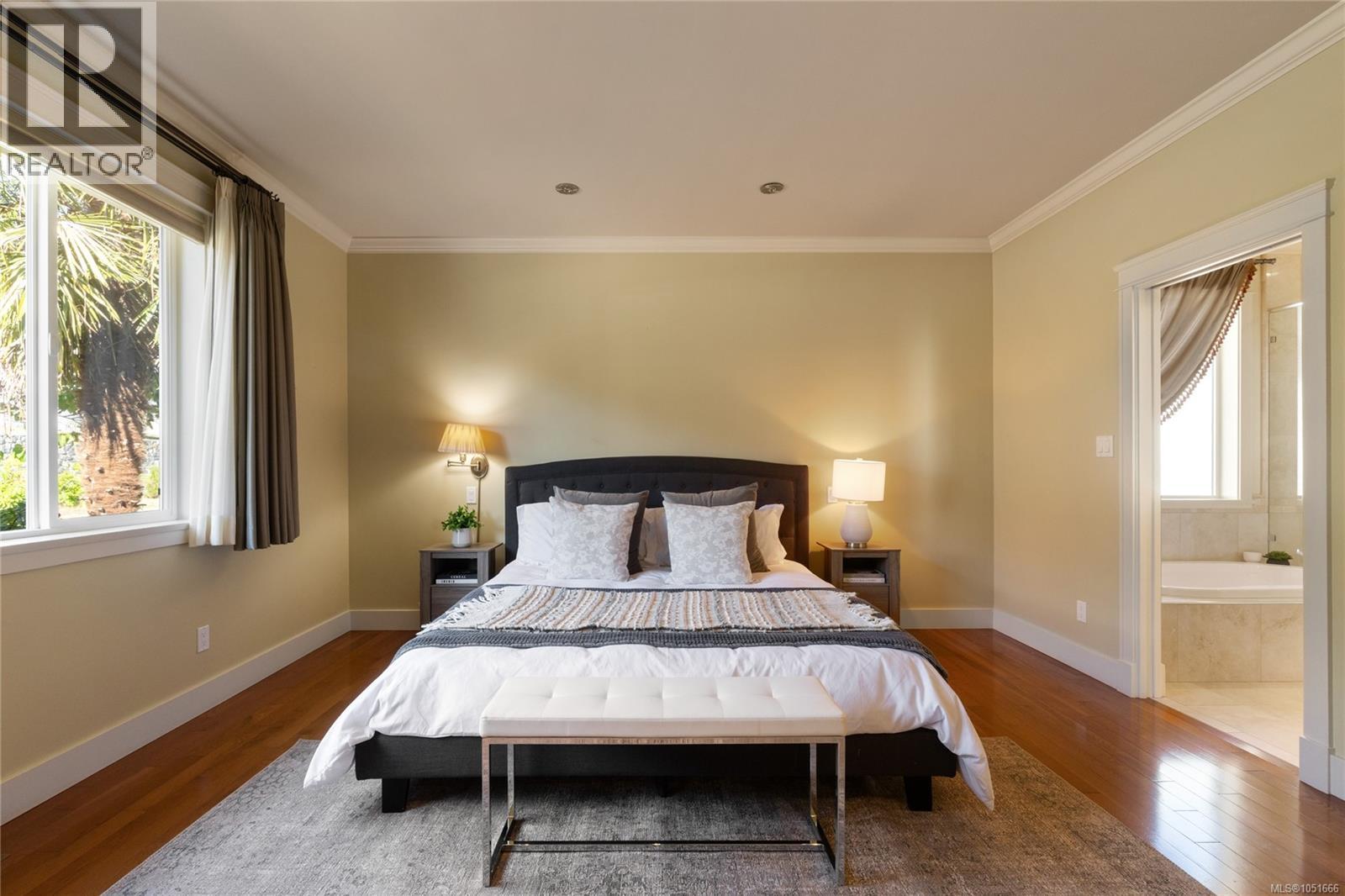 3387 Haida Dr