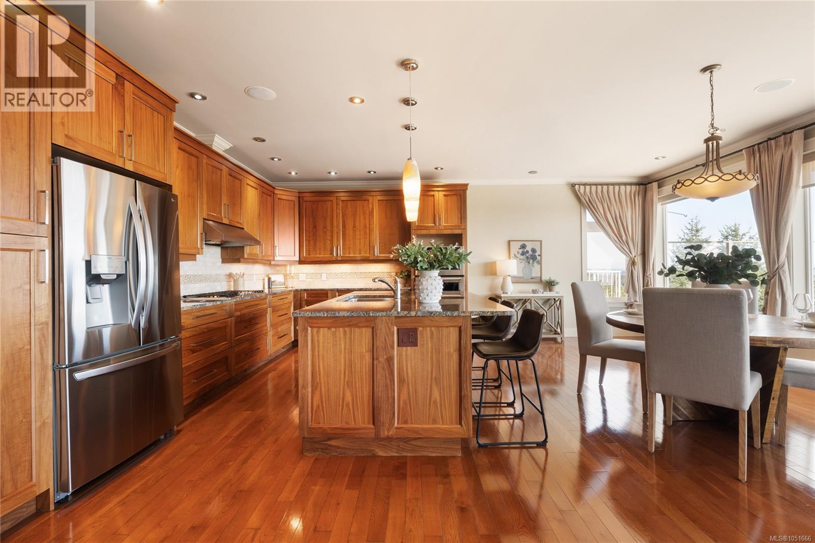 3387 Haida Dr