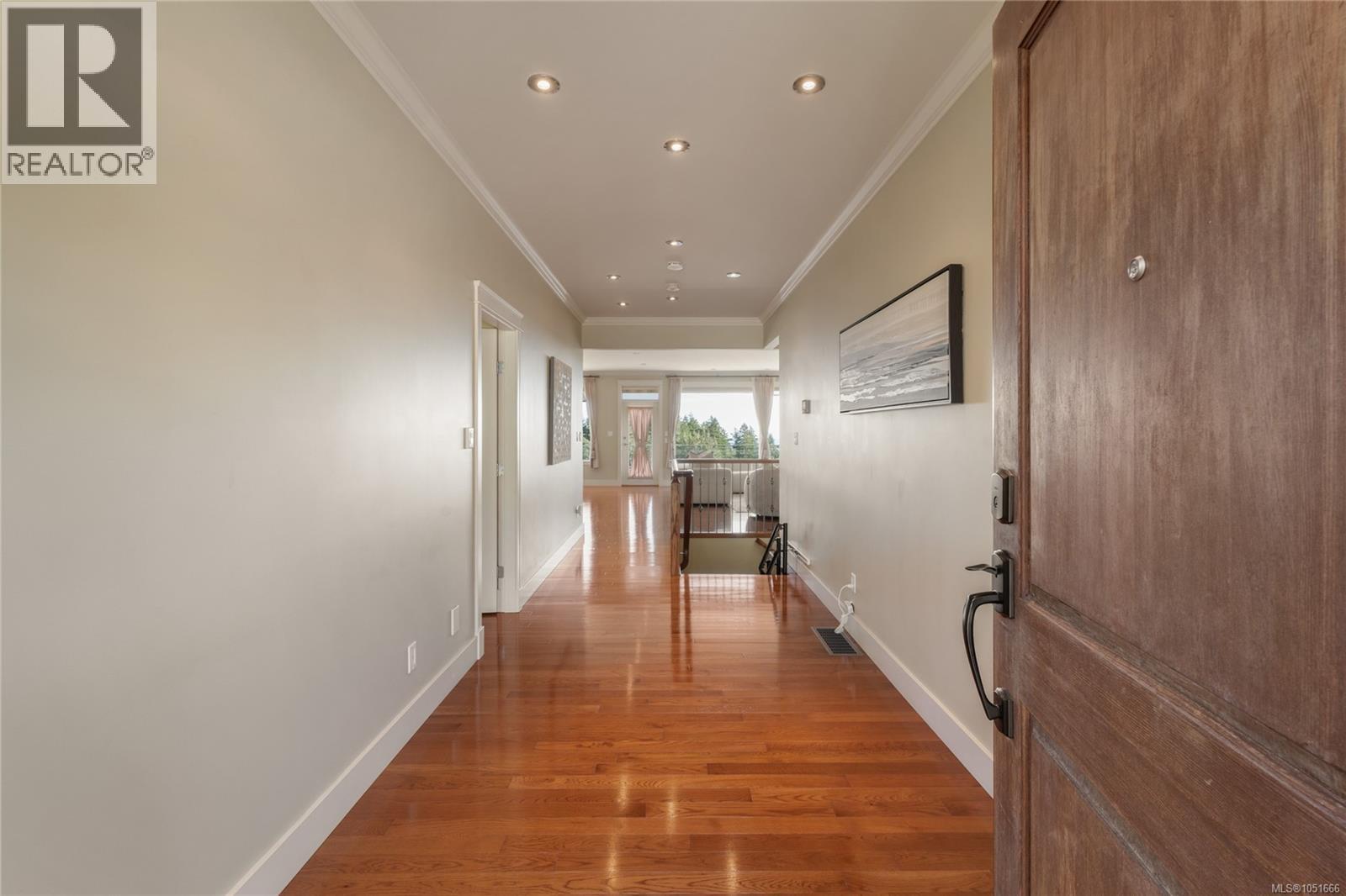 3387 Haida Dr