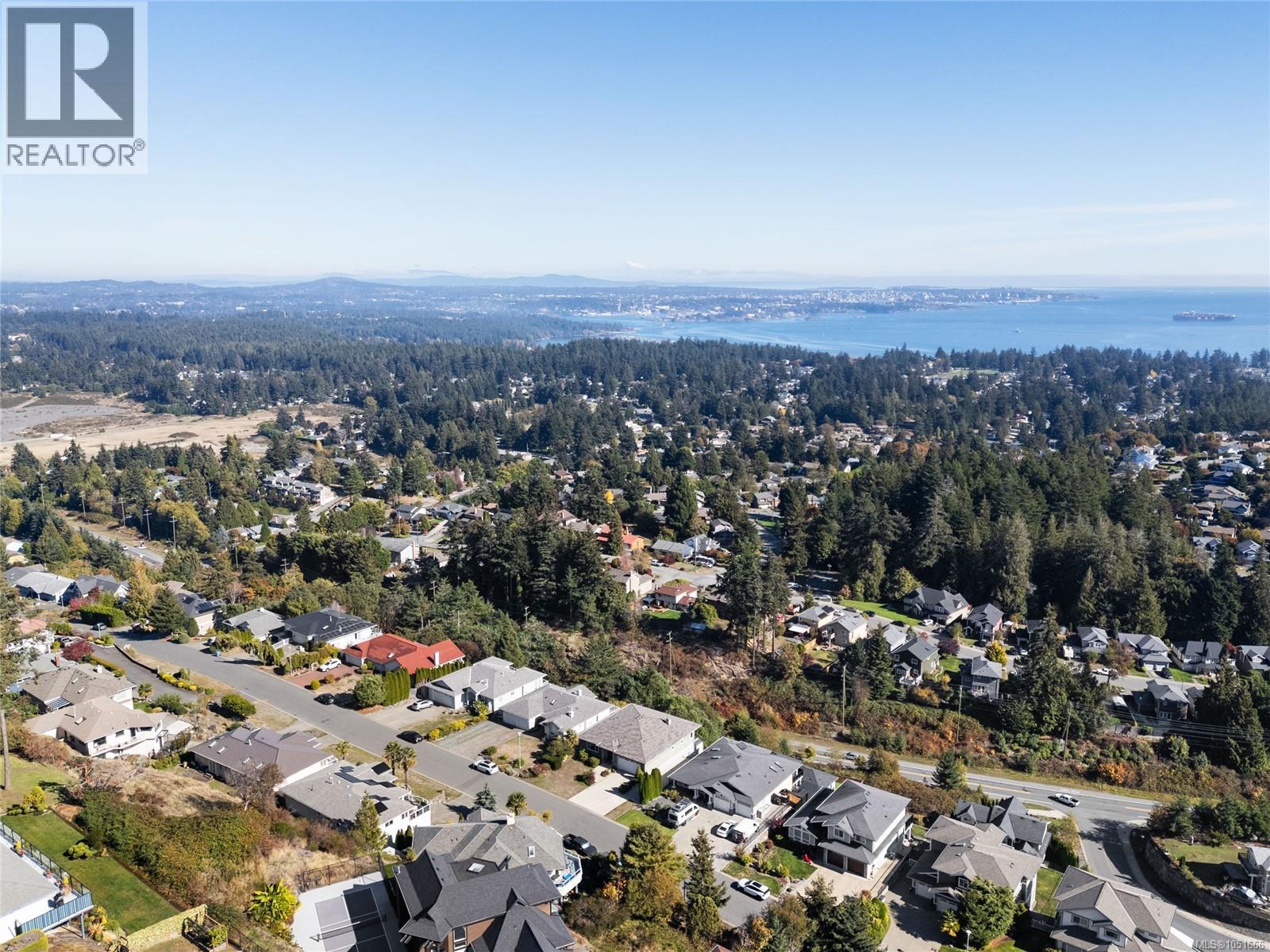 3387 Haida Dr