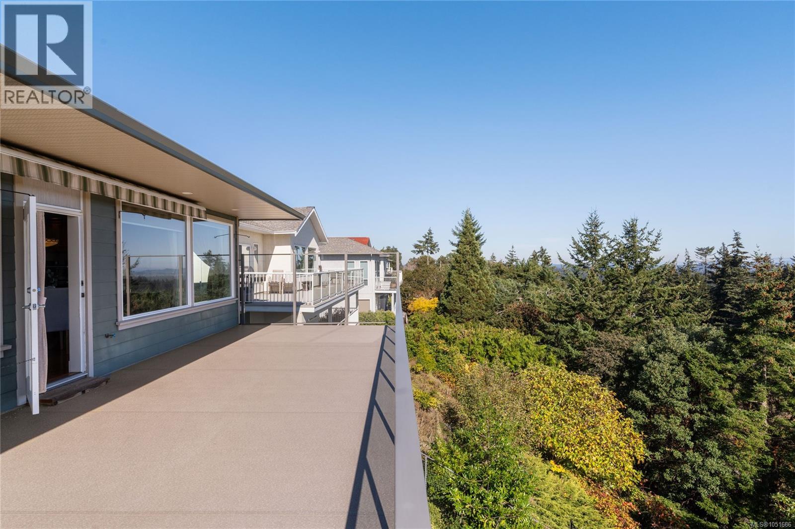 3387 Haida Dr