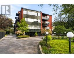 158 CRESCENT ROAD, Toronto, Ontario