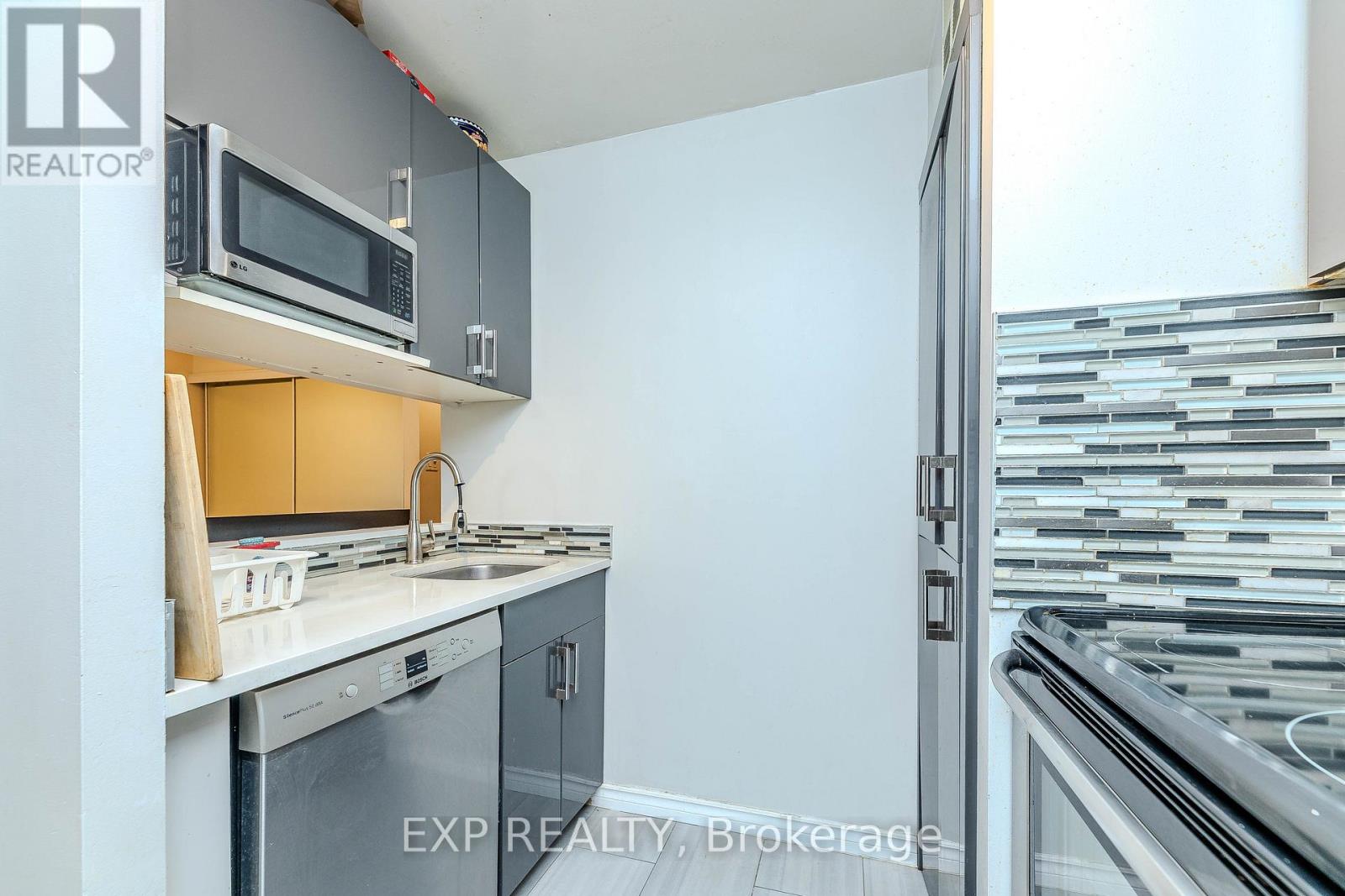 1515 - 1055 Bay Street, Toronto, Ontario  M5S 3A3 - Photo 7 - C14021680