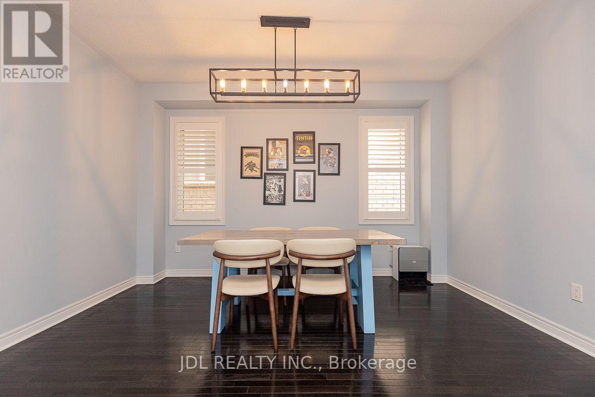 103 Herefordshire Crescent, Newmarket, Ontario  L3X 3K8 - Photo 10 - N14022500