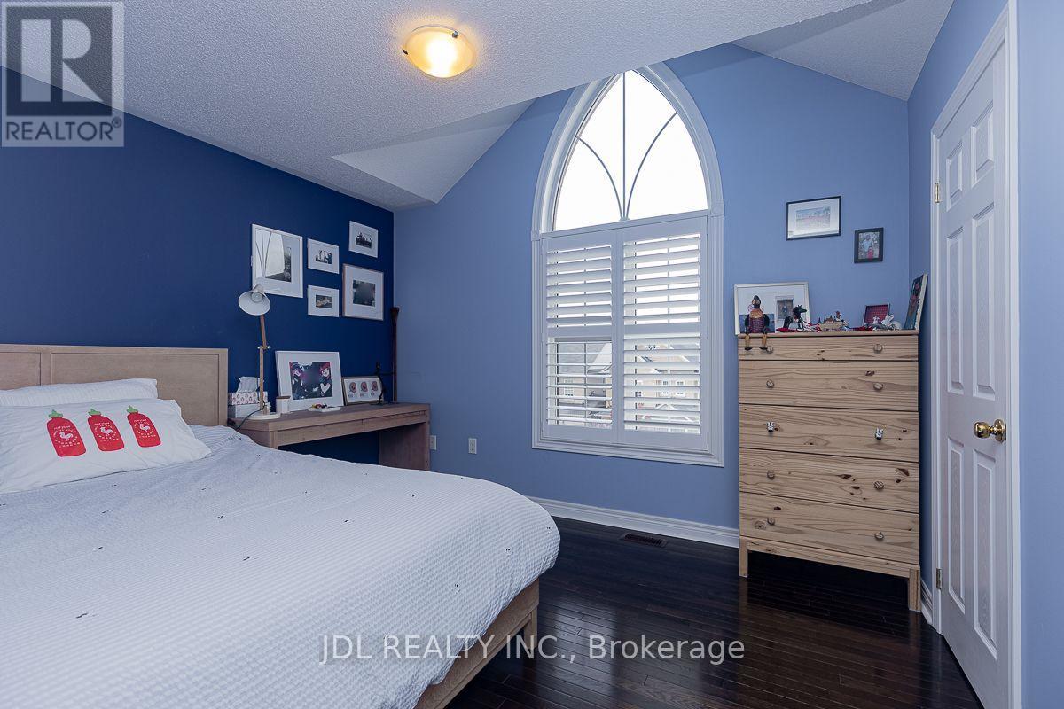 103 Herefordshire Crescent, Newmarket, Ontario  L3X 3K8 - Photo 31 - N14022500