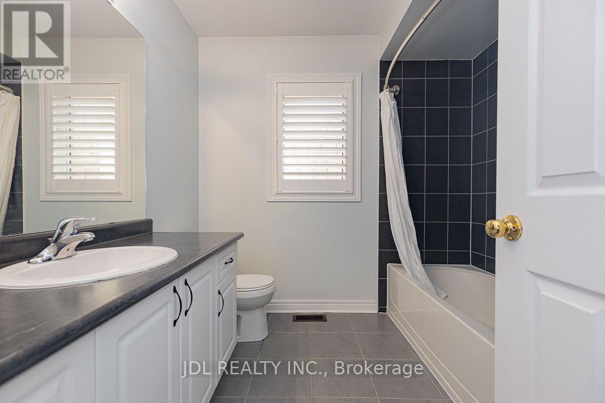 103 Herefordshire Crescent, Newmarket, Ontario  L3X 3K8 - Photo 35 - N14022500