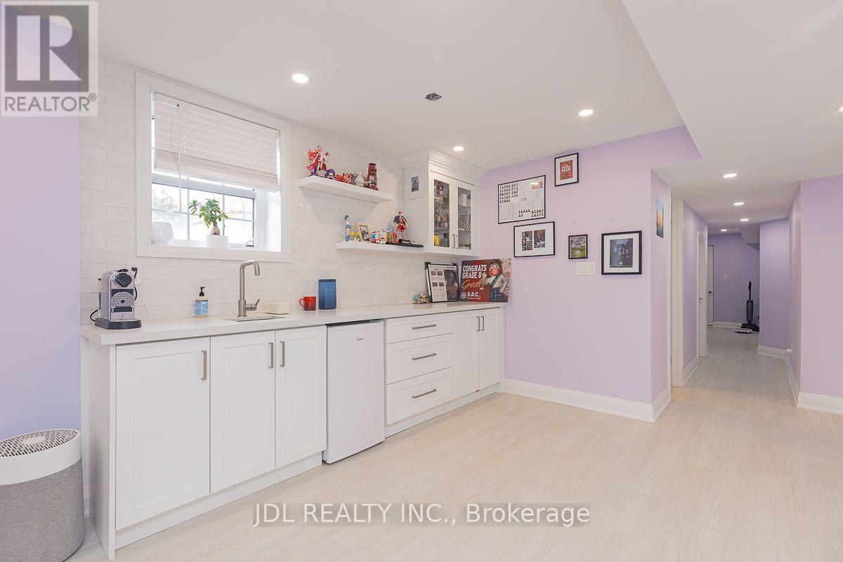 103 Herefordshire Crescent, Newmarket, Ontario  L3X 3K8 - Photo 39 - N14022500