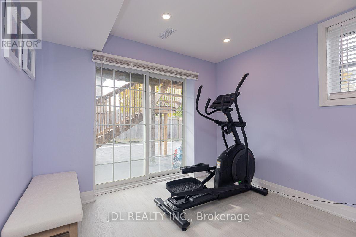103 Herefordshire Crescent, Newmarket, Ontario  L3X 3K8 - Photo 40 - N14022500