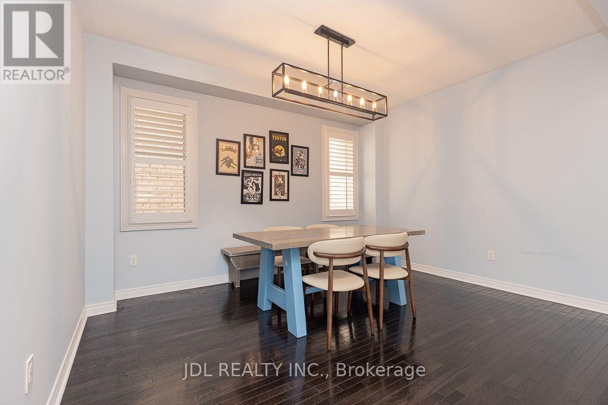 103 Herefordshire Crescent, Newmarket, Ontario  L3X 3K8 - Photo 8 - N14022500