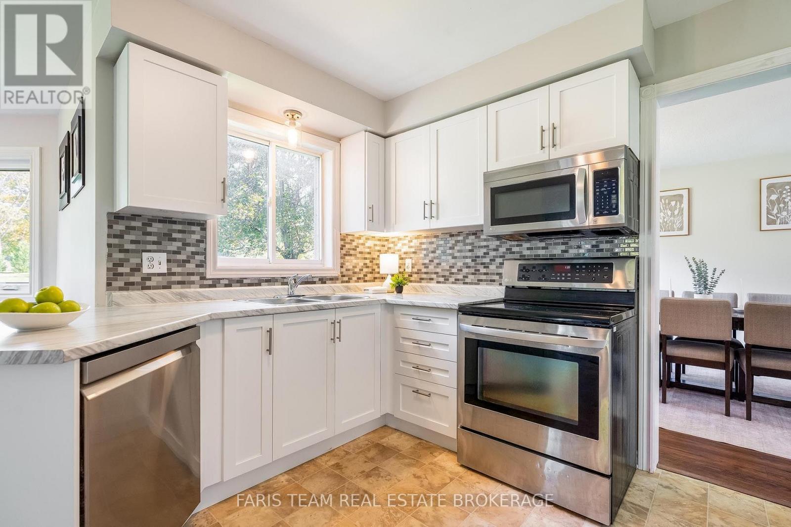 56 Procee Circle, Oro-Medonte (Craighurst), Ontario  L4M 4Y8 - Photo 5 - S14023238