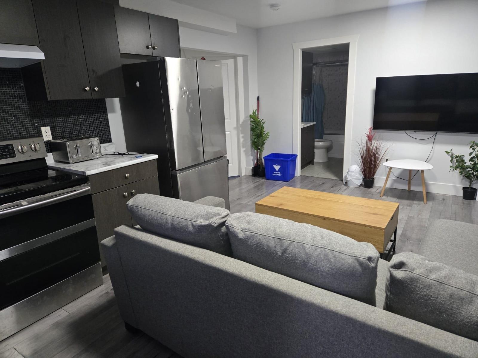 6734 134a Avenue, Surrey, British Columbia  V3W 4V3 - Photo 2 - R3171803