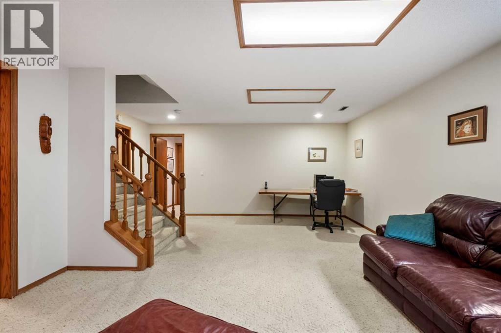 20 Edendale Crescent NW, Calgary, Alberta  T3A 3W8 - Photo 37 - A2343259