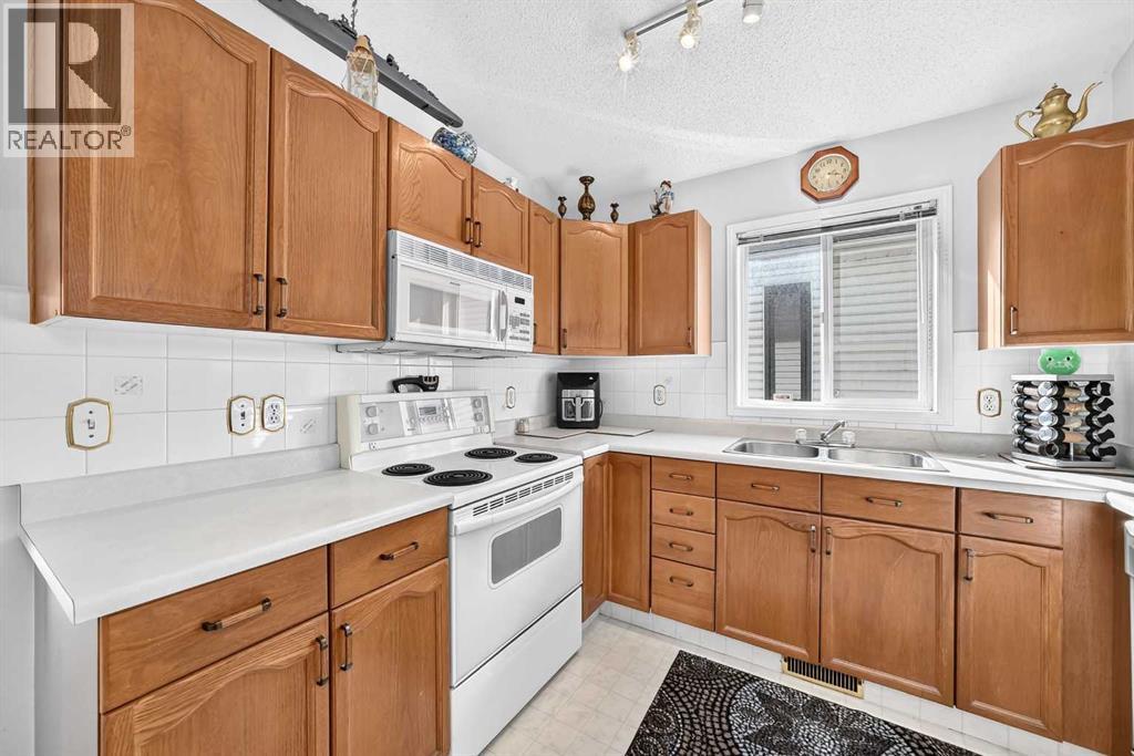 82 Riverglen Drive SE, Calgary, Alberta  T2C 4G3 - Photo 6 - A2349321