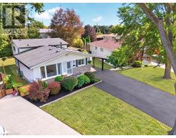 13 CRAWFORD Drive, Hamilton, Ontario