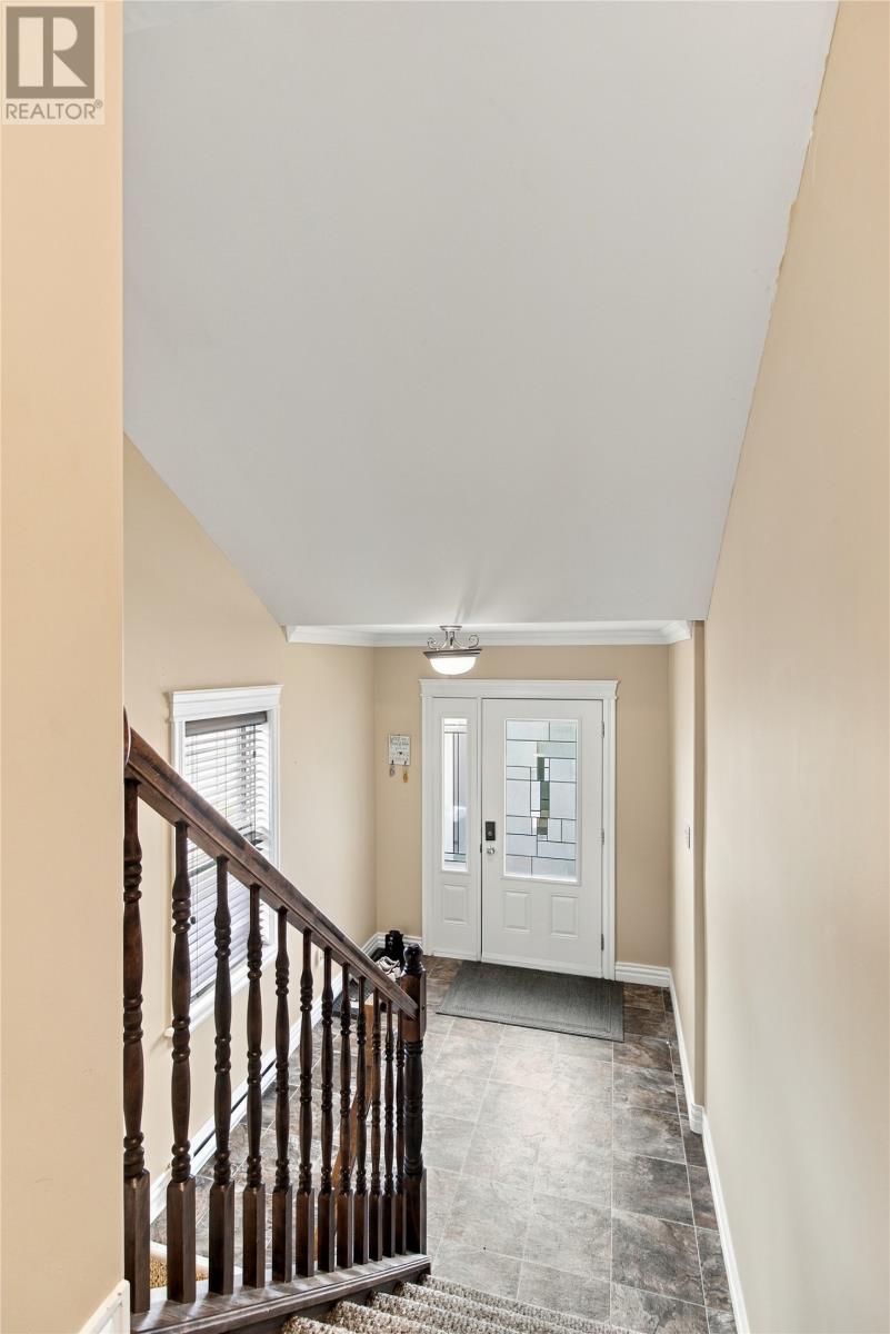 27 Glenlonan Street, St. John's — photo 4