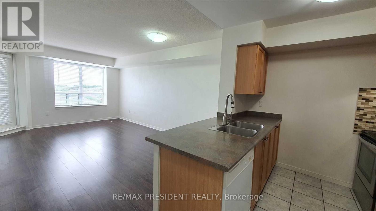 501 - 300 Ray Lawson Boulevard, Brampton, Ontario  L6Y 5H5 - Photo 5 - W14021830