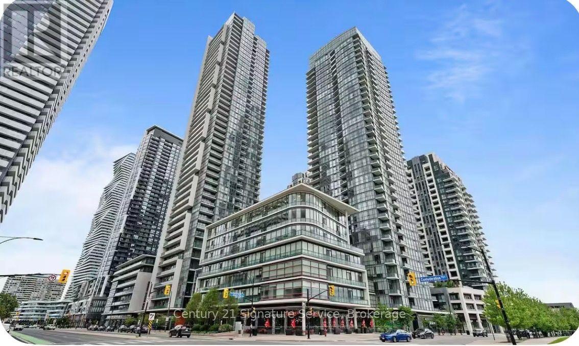 711 - 4070 Confederation Parkway, Mississauga, Ontario  L5B 0G4 - Photo 1 - W14022508