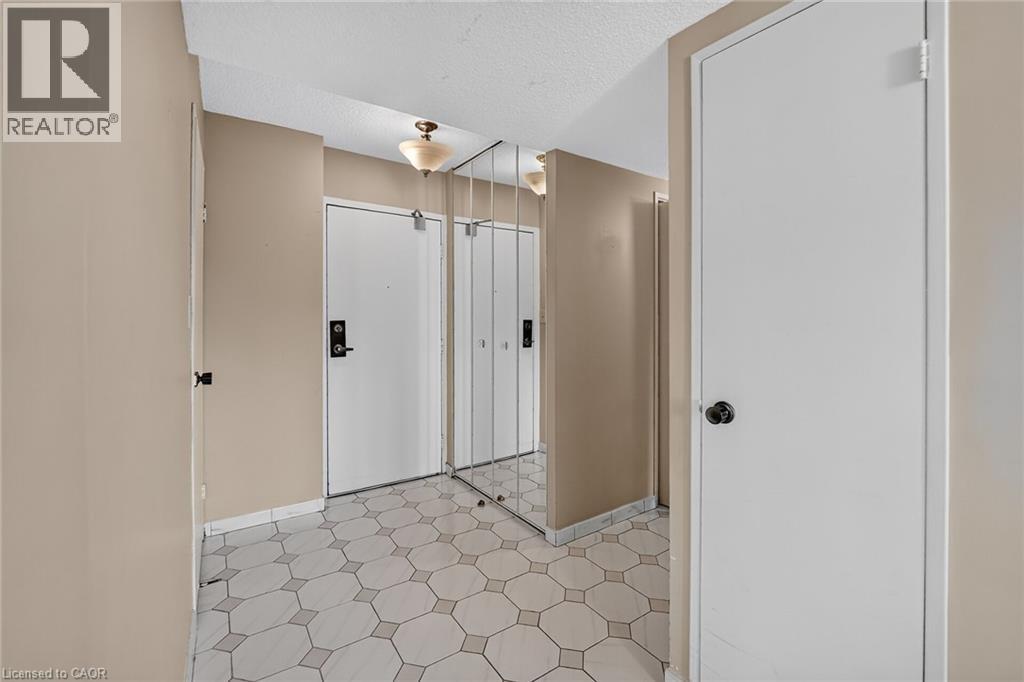 120 Duke Street Unit# 406, Hamilton, Ontario  L8P 4T1 - Photo 3 - 40870826