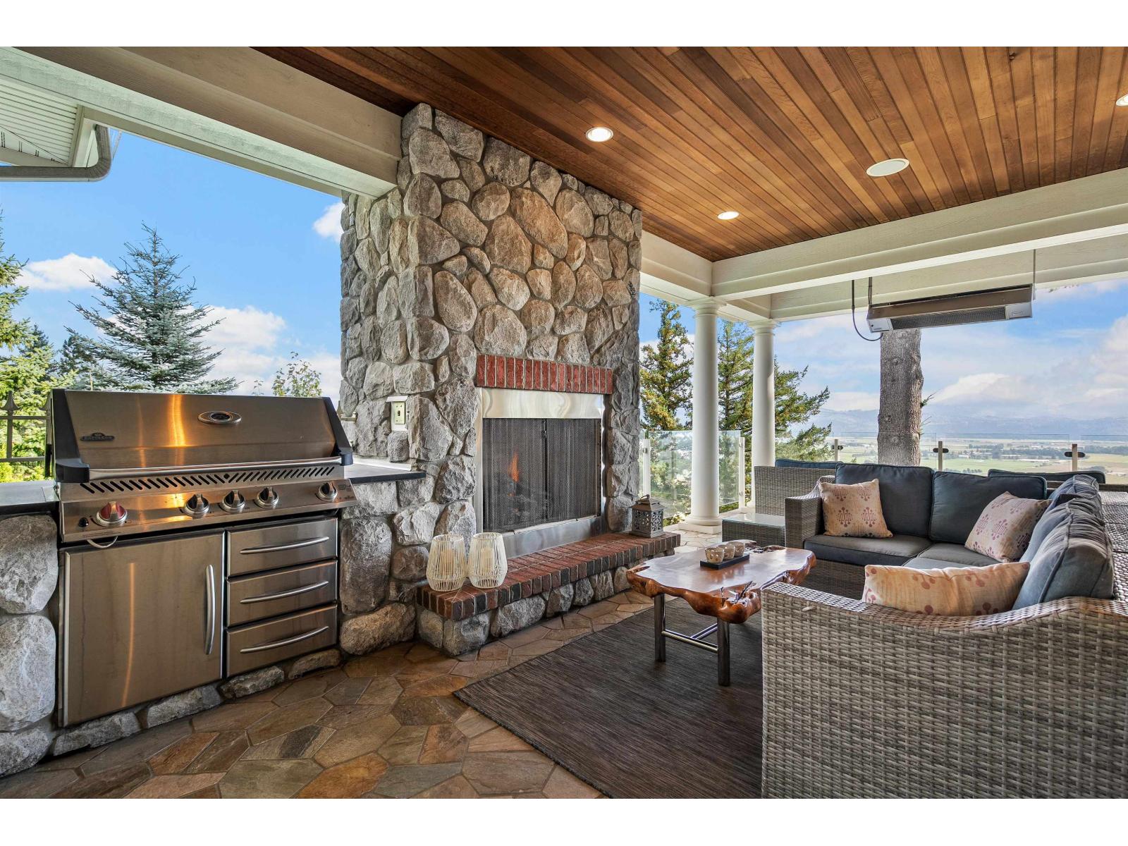 2430 JONQUIL COURT