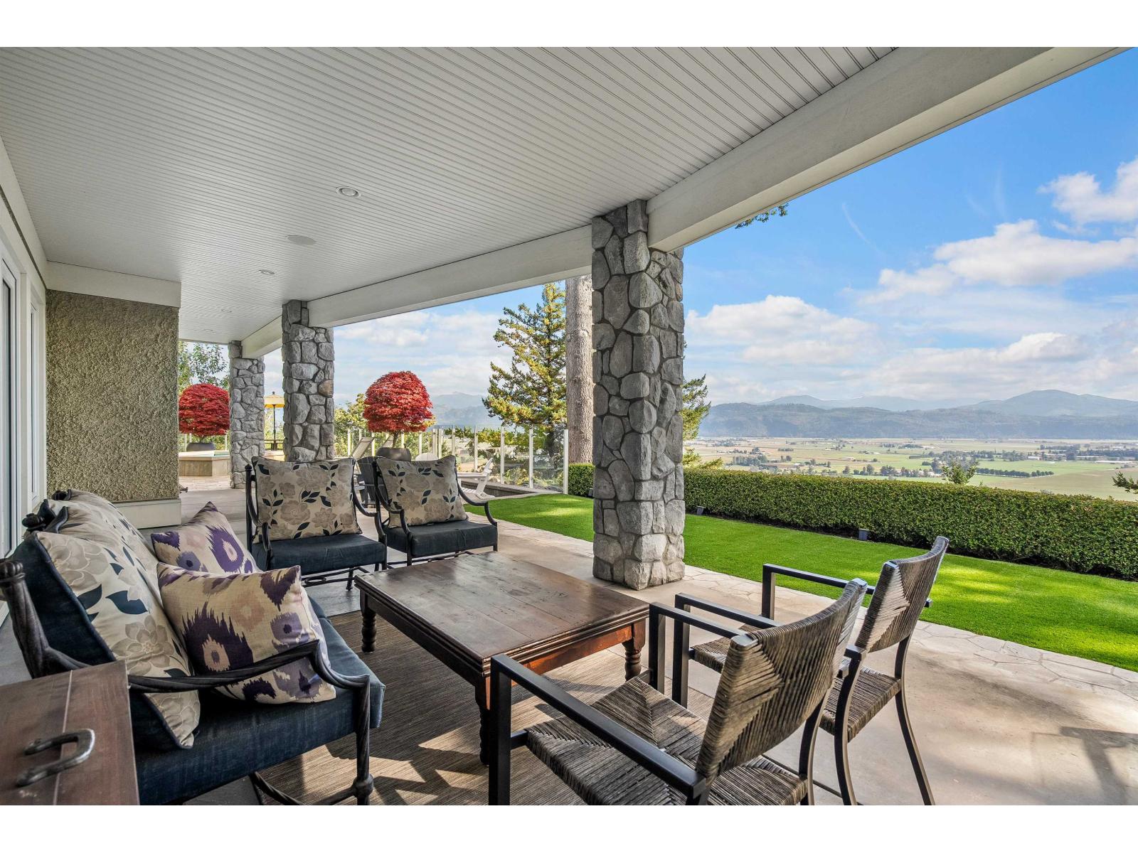 2430 JONQUIL COURT