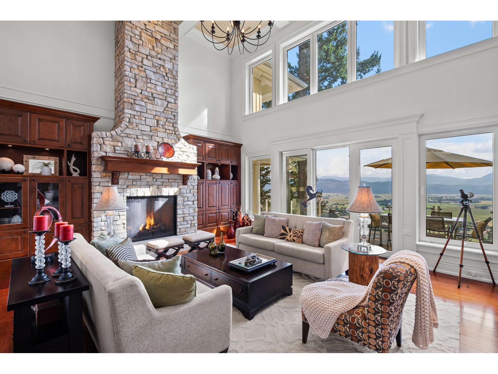 2430 JONQUIL COURT