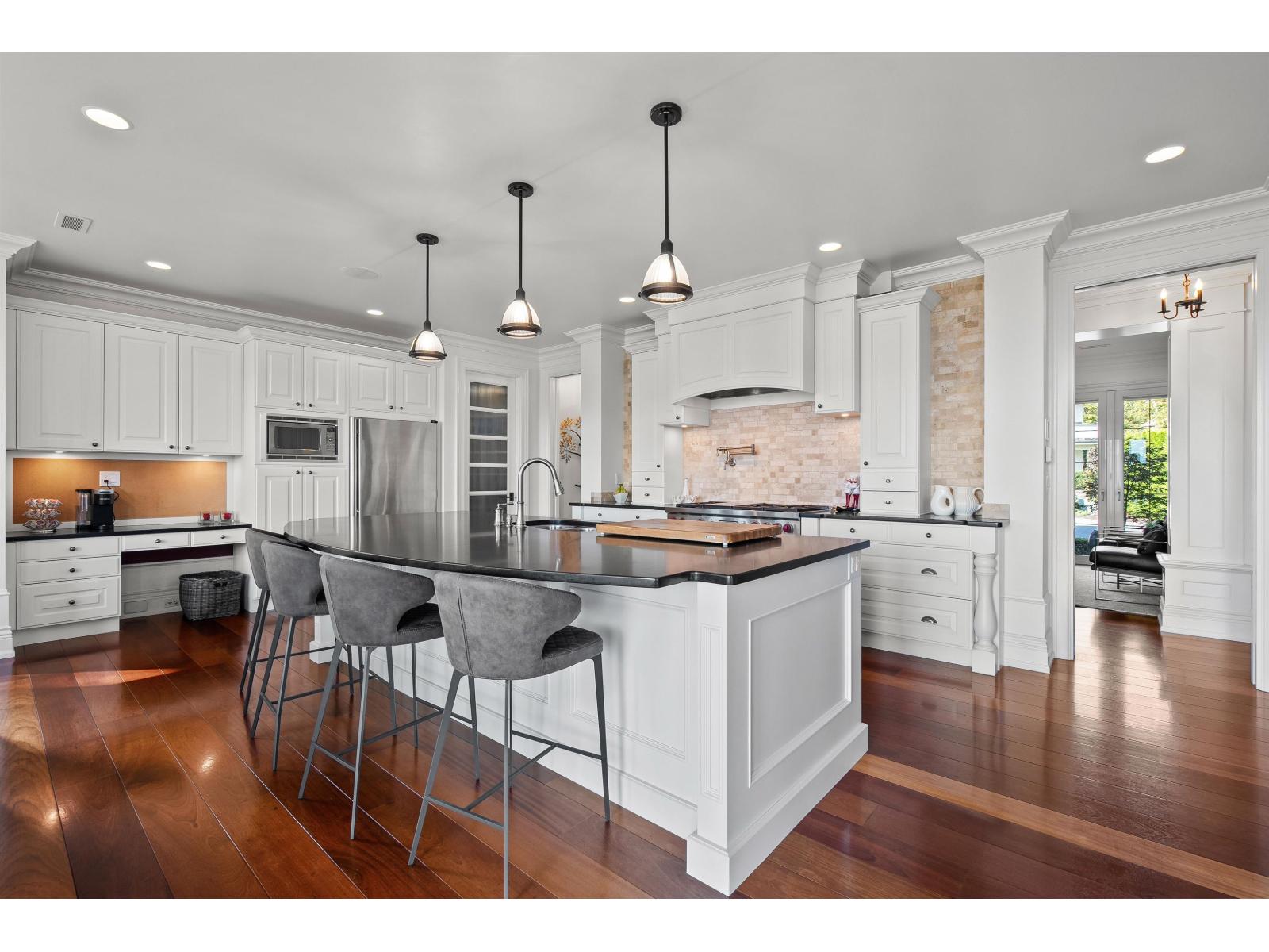 2430 JONQUIL COURT
