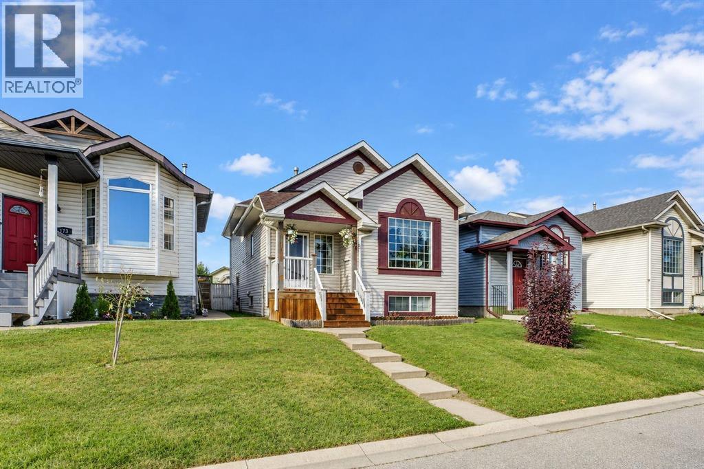 177 Erin Circle SE, Calgary, Alberta  T2B 3H8 - Photo 4 - A2349920