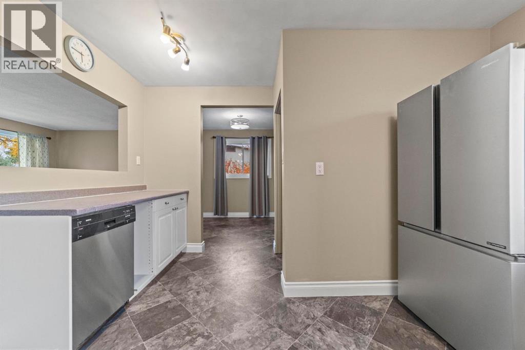 4614 61 Street