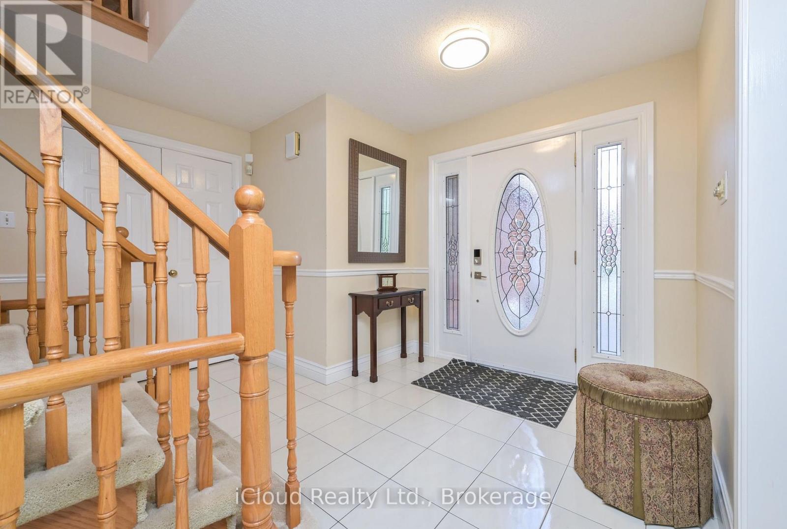 141 Kenpark Avenue, Brampton, Ontario  L6Z 3J8 - Photo 4 - W13882406