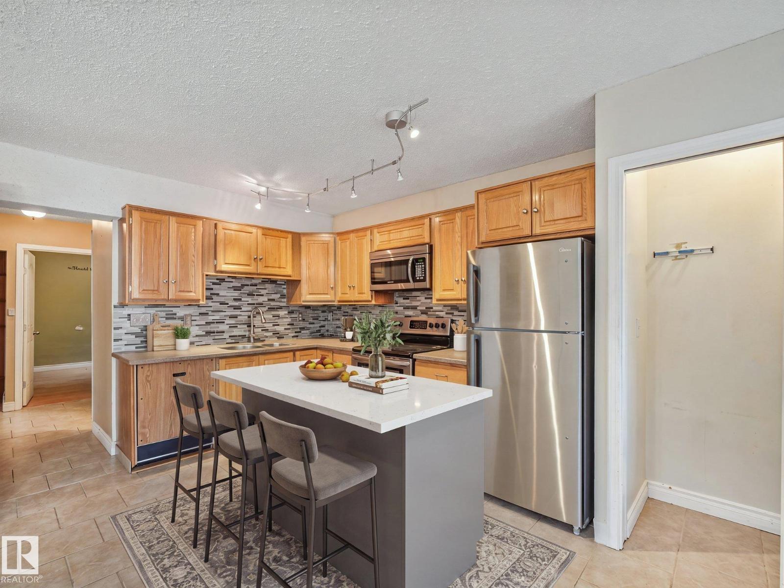 12209 94 ST NW