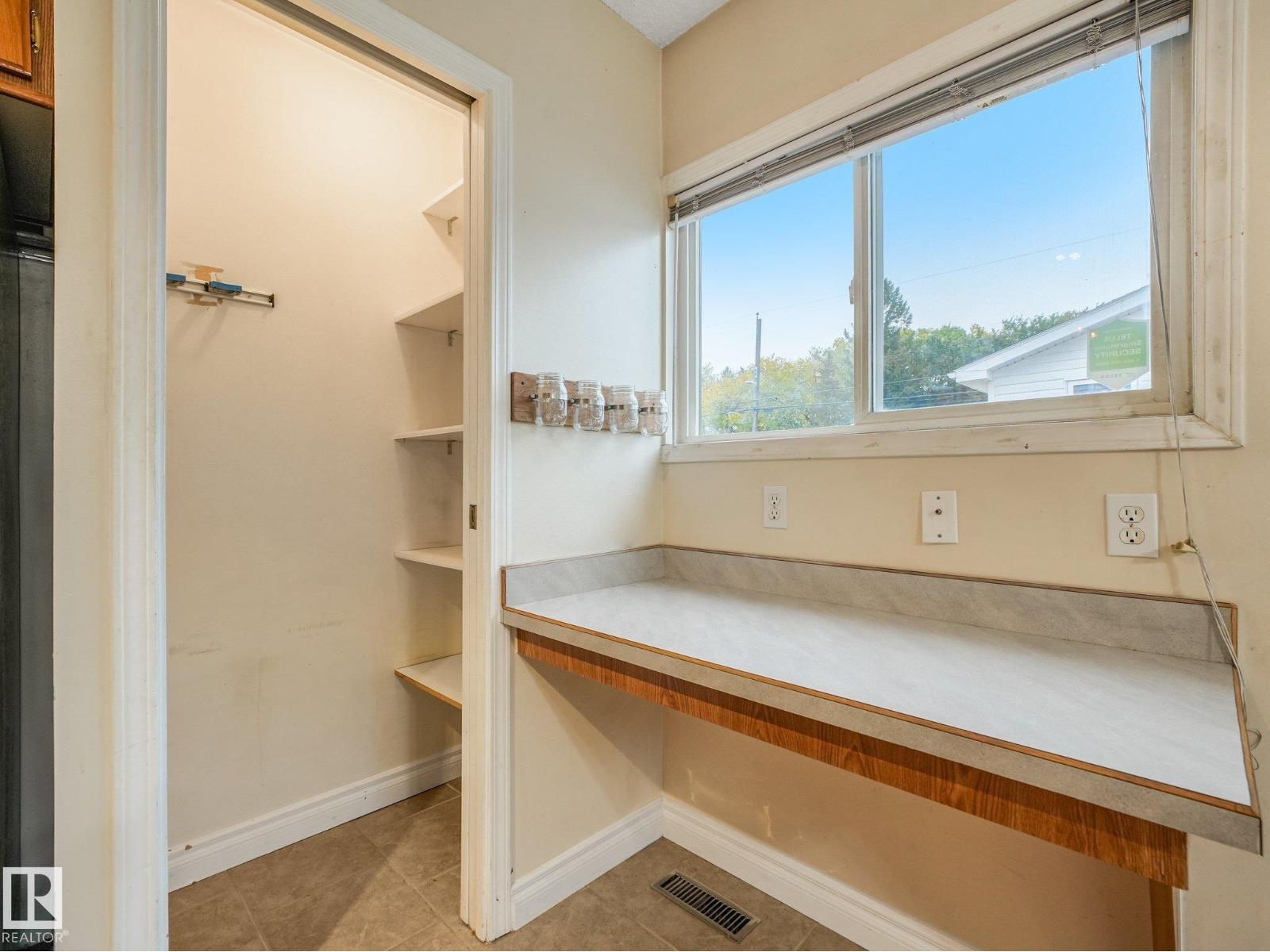 12209 94 ST NW