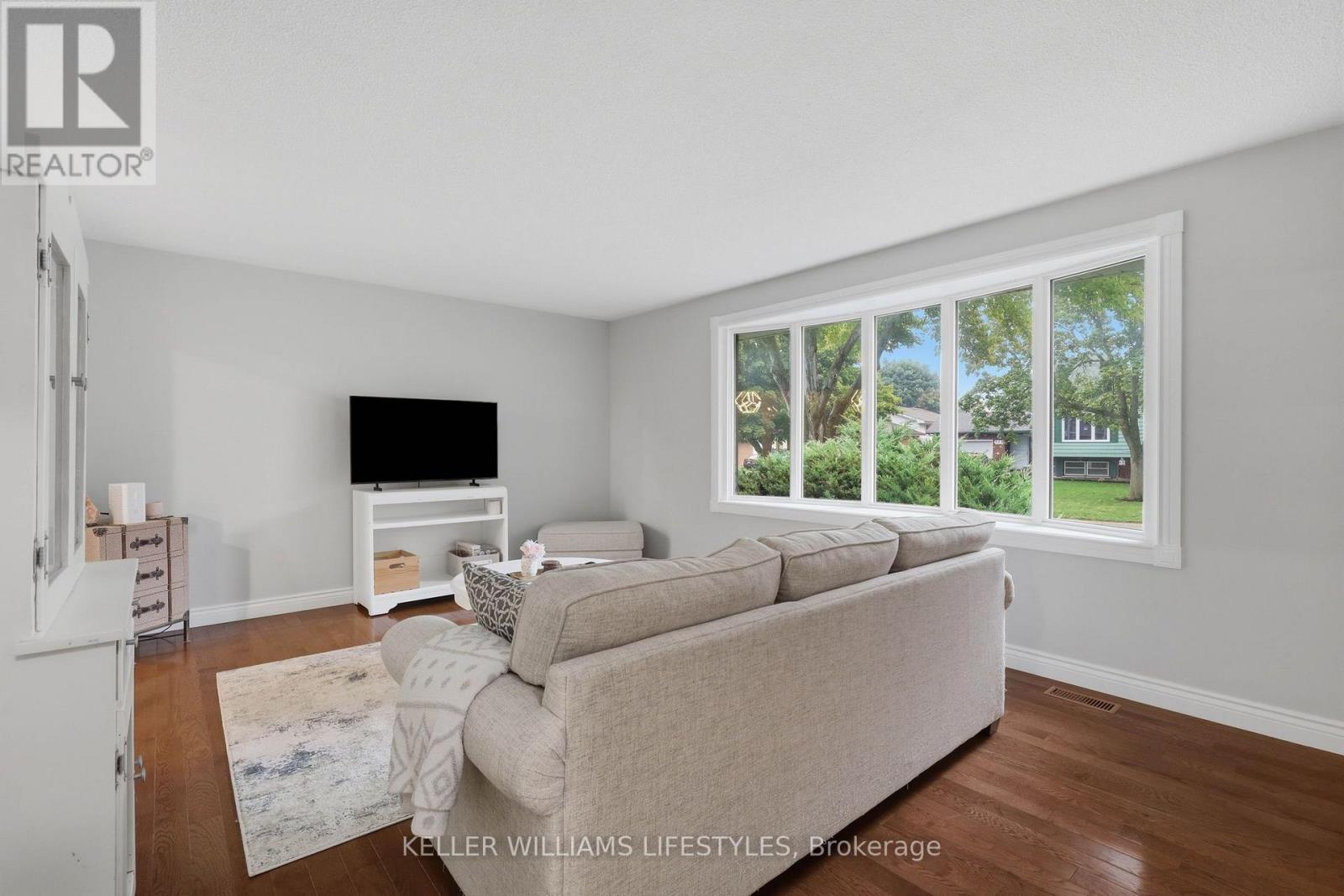 344 Robert Street, Strathroy-Caradoc, Ontario  N7G 3M1 - Photo 5 - X14025134