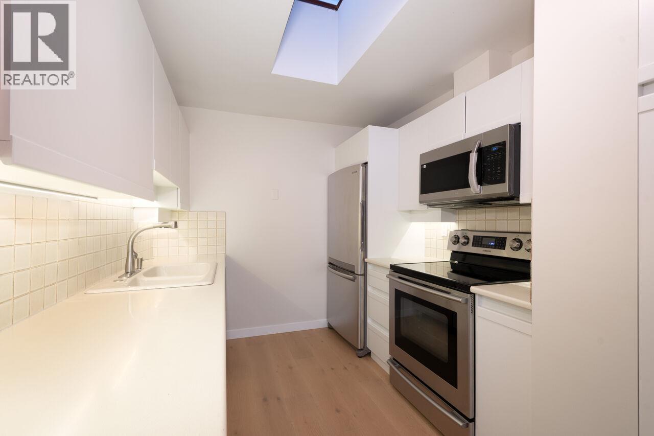 210 2274 Folkestone Way, West Vancouver, British Columbia  V7S 2X7 - Photo 12 - R3173487