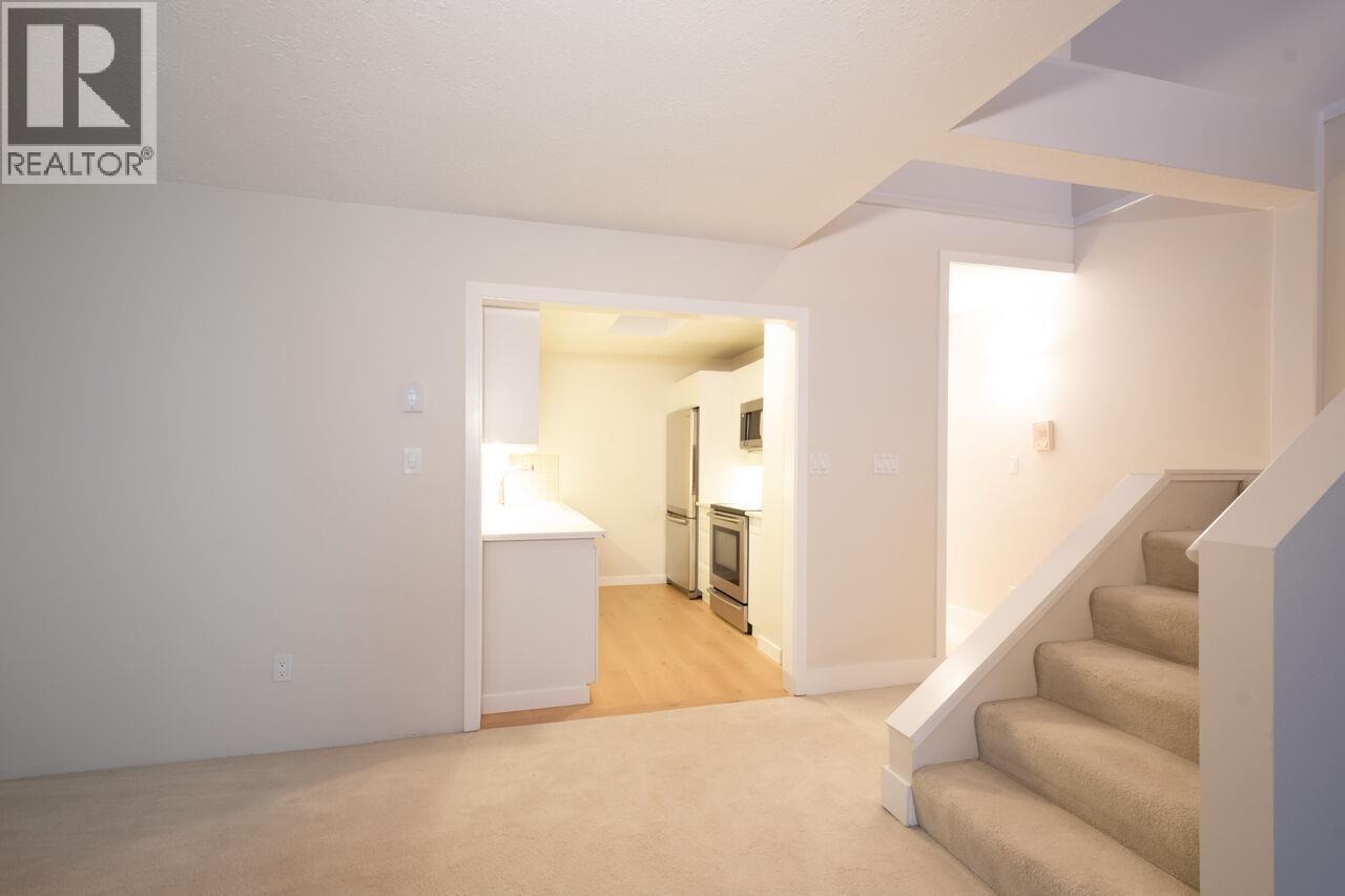 210 2274 Folkestone Way, West Vancouver, British Columbia  V7S 2X7 - Photo 11 - R3173487