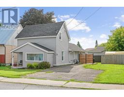 132 EDWARD STREET S, Arnprior, Ontario