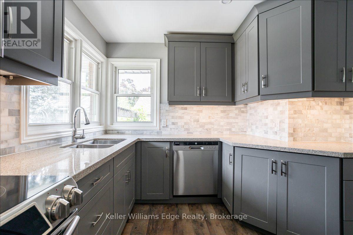 Upper - 17 West 21st Street, Hamilton, Ontario  L9C 4M3 - Photo 11 - X14024660