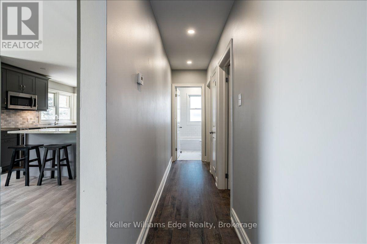 Upper - 17 West 21st Street, Hamilton, Ontario  L9C 4M3 - Photo 15 - X14024660