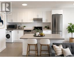 23E - 20 PRINCE ARTHUR AVENUE, Toronto, Ontario