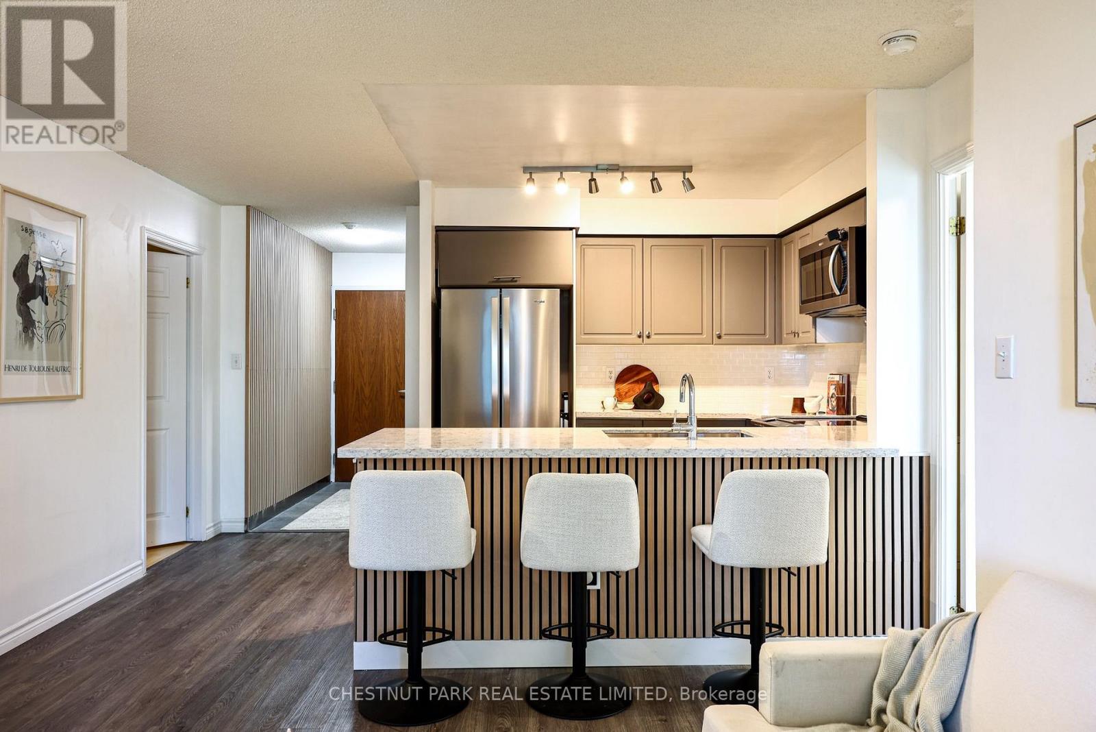 615 - 23 Lorraine Drive, Toronto, Ontario  M2N 6Z6 - Photo 3 - C14027416