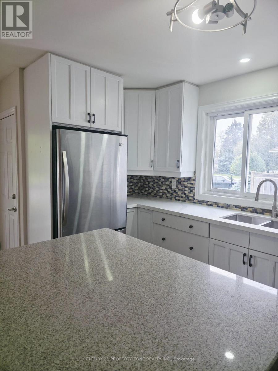 5439 Cornwall Crescent, Burlington, Ontario  L7L 3K2 - Photo 5 - W13799330