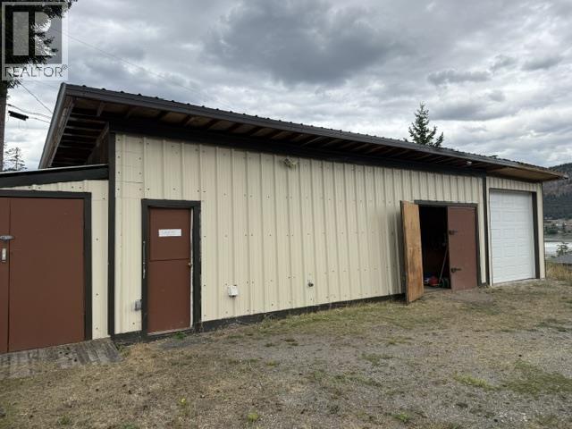 1615 South Lakeside Drive, Williams Lake, British Columbia  V2G 3A8 - Photo 3 - C8082660